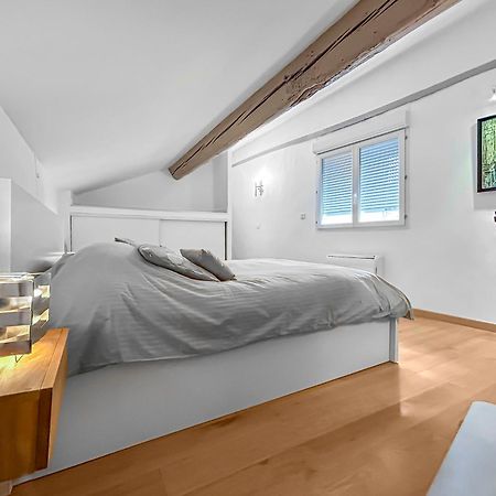 Un Petit Nid Au Bord De La Sorgue Apartment L'Isle-sur-la-Sorgue Bagian luar foto